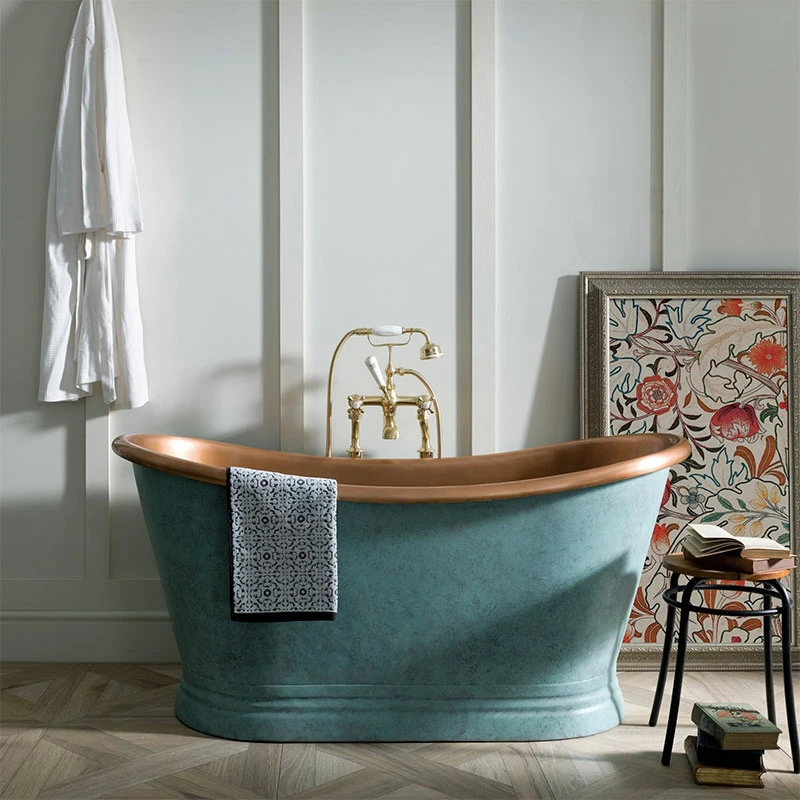 BC Designs Copper Boat Bath | Old Fashioned Bathrooms 3 BC Designs Copper Boat Bath | Old Fashioned Bathrooms - Image 3