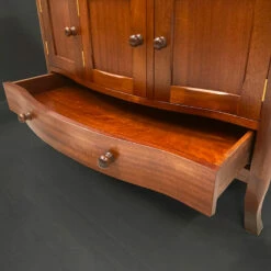Old England Princess Vanity Unit With Large Console Basin -Old Fashioned Bathrooms Sales Old England Princess 3 Door Vanity Unit close up
