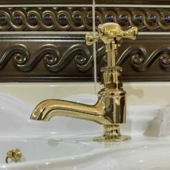 Thomas Crapper Marlborough Cloakroom Basin Set 13 Thomas Crapper Marlborough Cloakroom Basin Set -Old Fashioned Bathrooms Sales Thomas Crapper Marleborough Cloakroom Basin Taps Polished Brass