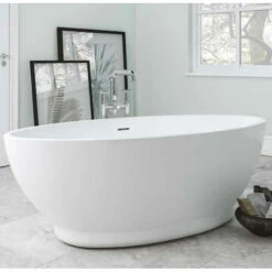 Abbey Acrylic Bath | Royce Morgan | Old Fashioned Bathrooms
