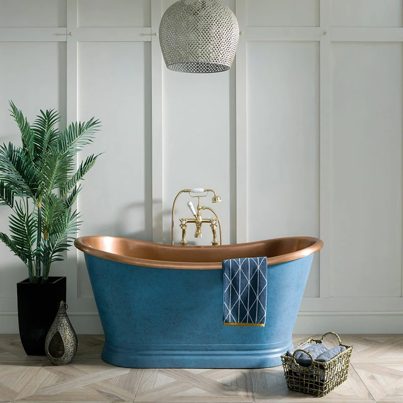 BC Designs Copper Boat Bath | Old Fashioned Bathrooms 5 BC Designs Copper Boat Bath | Old Fashioned Bathrooms - Image 5