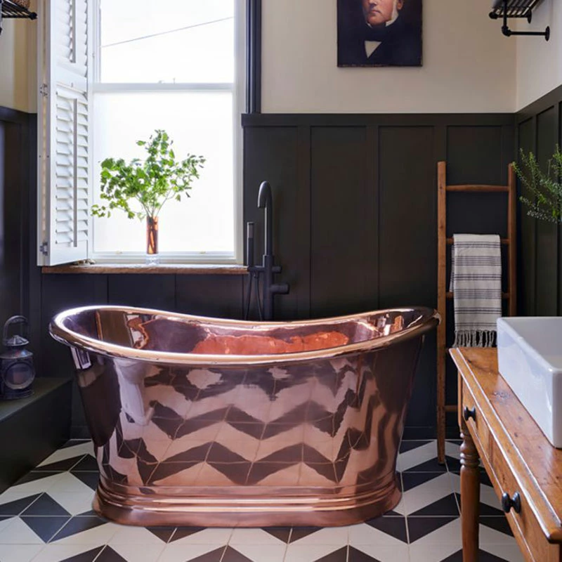 BC Designs Copper Boat Bath | Old Fashioned Bathrooms 2 BC Designs Copper Boat Bath | Old Fashioned Bathrooms - Image 2