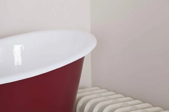 Cast Iron Deep Tub Bath 1370mm | Old Fashioned Bathrooms 4 Cast Iron Deep Tub Bath 1370mm | Old Fashioned Bathrooms - Image 4