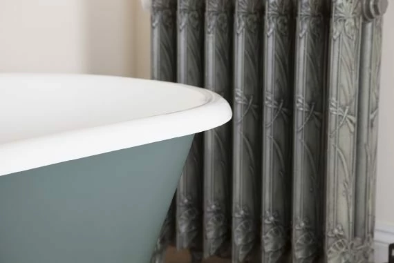 Cast Iron Double Ended Bath 1700mm | Old Fashioned Bathrooms 2 Cast Iron Double Ended Bath 1700mm | Old Fashioned Bathrooms - Image 2